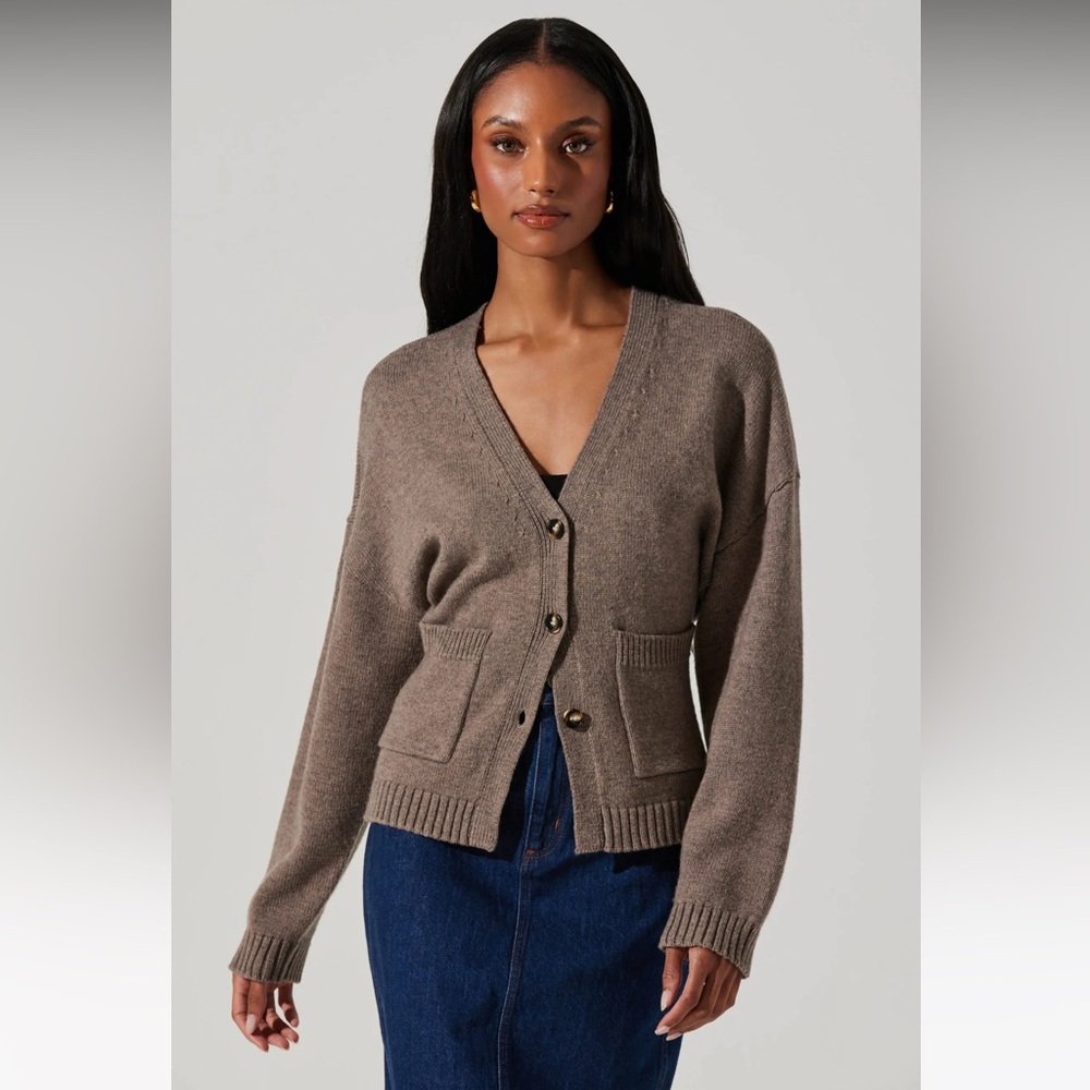 Astr Saffi Sweater